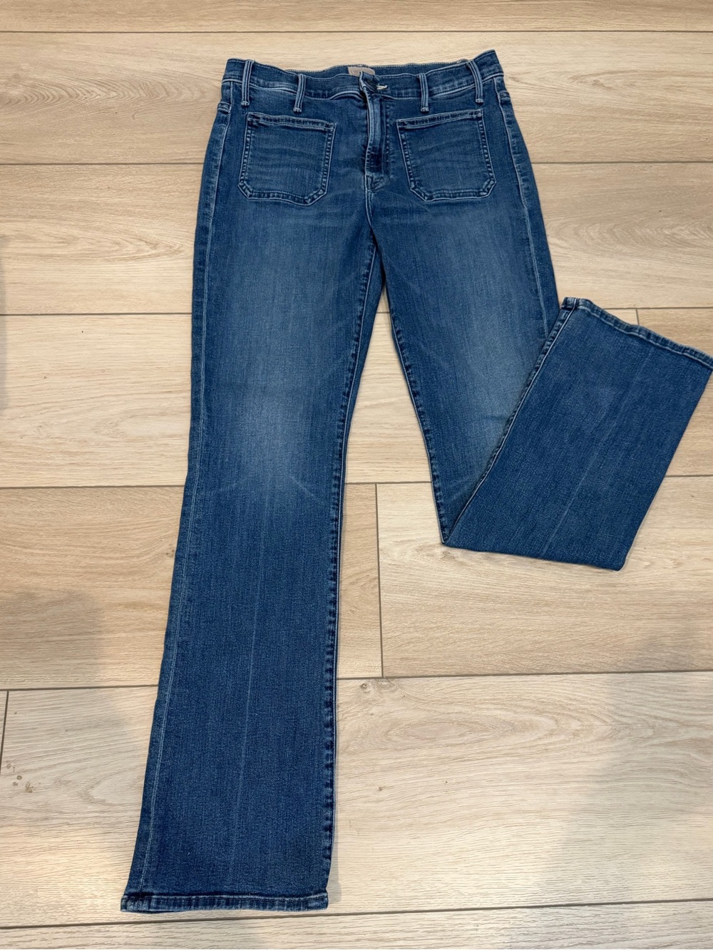 MOTHER Jeans “The Patch Pocket Insider Sneak”